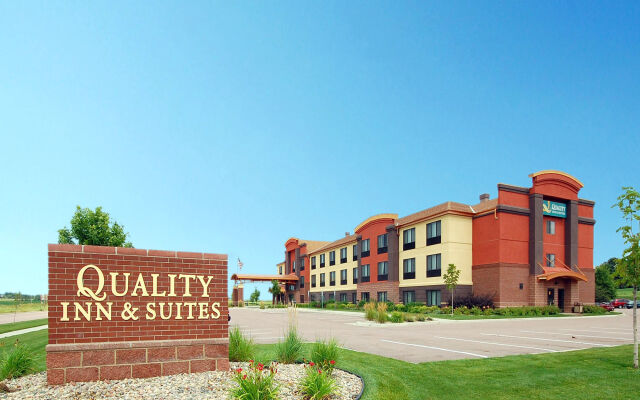 Quality Inn & Suites Airport North