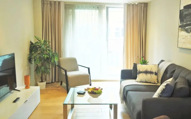 Spacious Elegant Apartments in Southbank