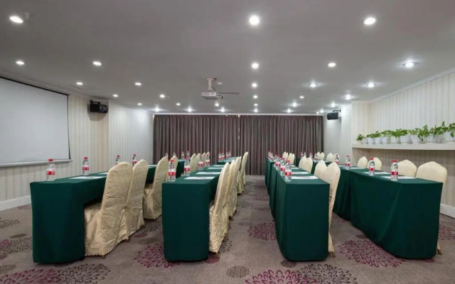 Vienna Hotel Chengdu Chunxi Road Tianfu Plaza Subway Station