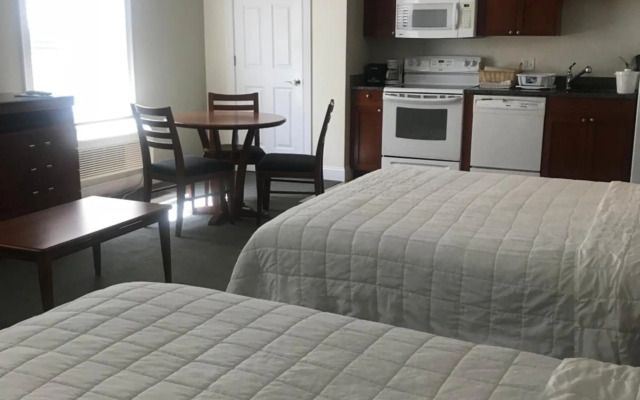 Crescent Suites Hotel