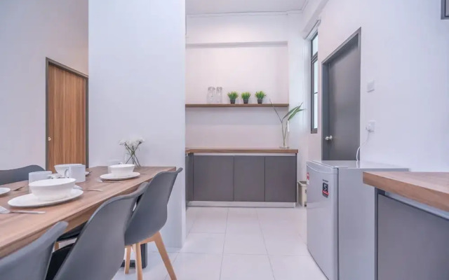 Oyo Home 89600 Marvelous 3Br Imperio