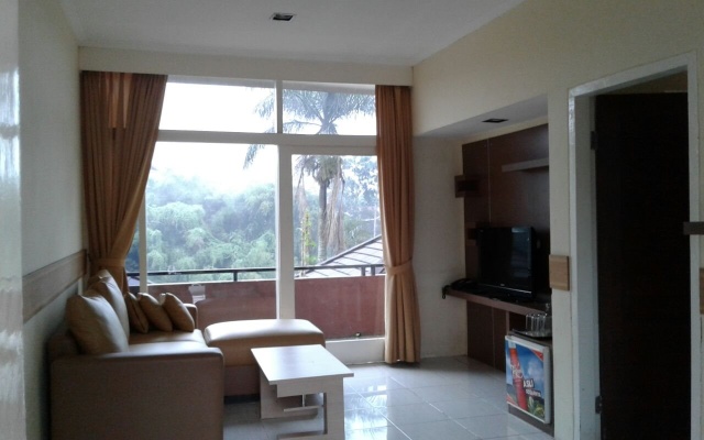 Talita Bukit Raya Hotel – Guest Rooms – Cipanas