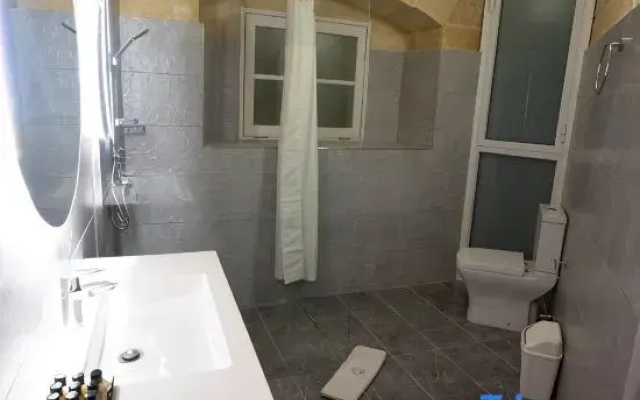 Surwig - 5 bedrooms (sleeps 9 + 2 kids)  Kercem village