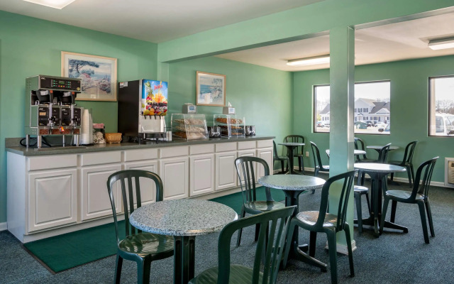 Rodeway Inn & Suites Rehoboth Beach