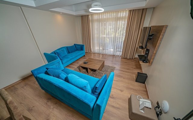 Lux Suites 37 on Kikambala Apartments