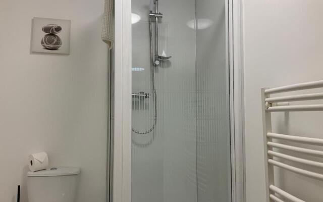 Luxurious Loft Flat 2-bed/2-bath