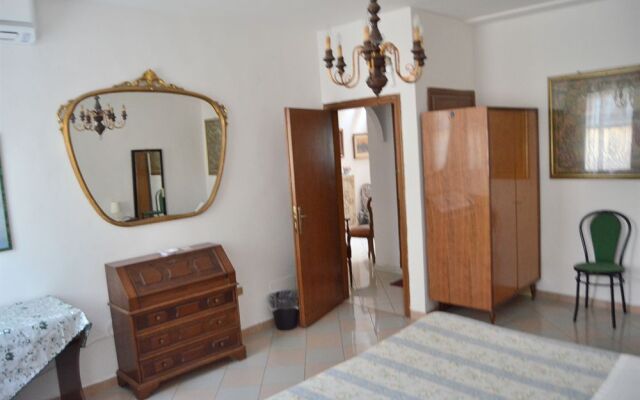 Barbara House - Guest House