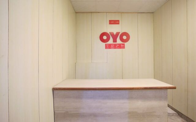 OYO 38417 Silver Villa