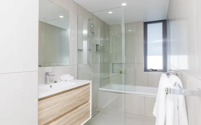 Sky Broadwater Apartments