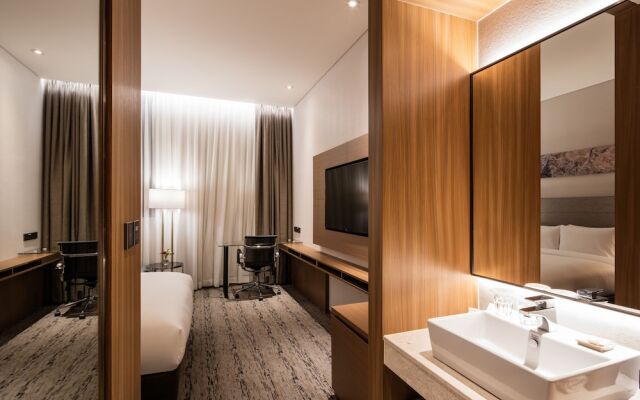 Ramada Seoul Sindorim Hotel