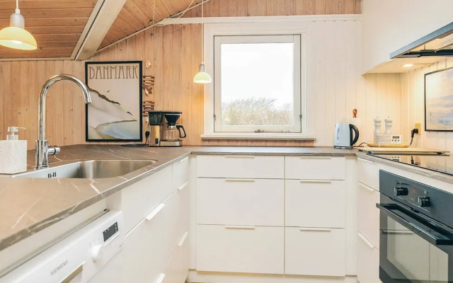 6 Person Holiday Home in Hjorring-by Traum