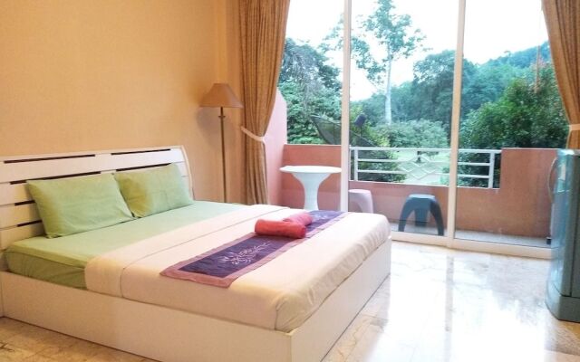 Khao Saming Paradise Resort