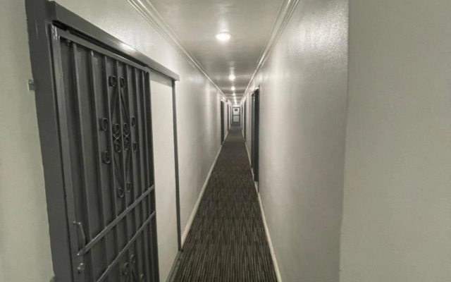 El Patio Hotel