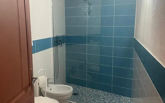 Luxar Suites & Apartments