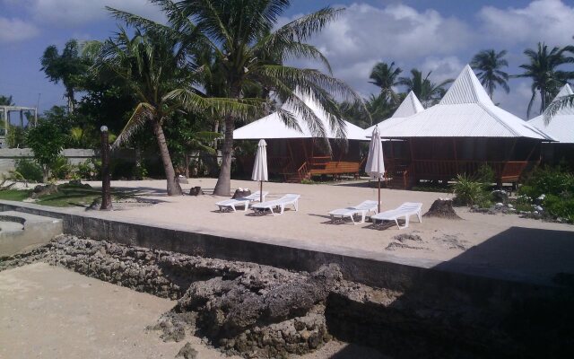 Maia's Beach Resort