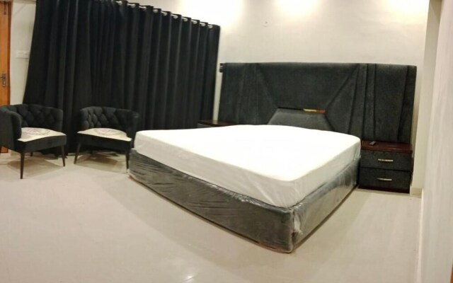 Grand Hayat Guest House