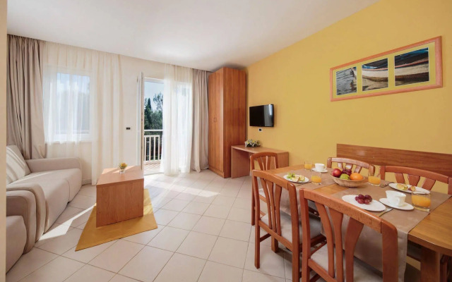 Apartments Katoro Plava Laguna
