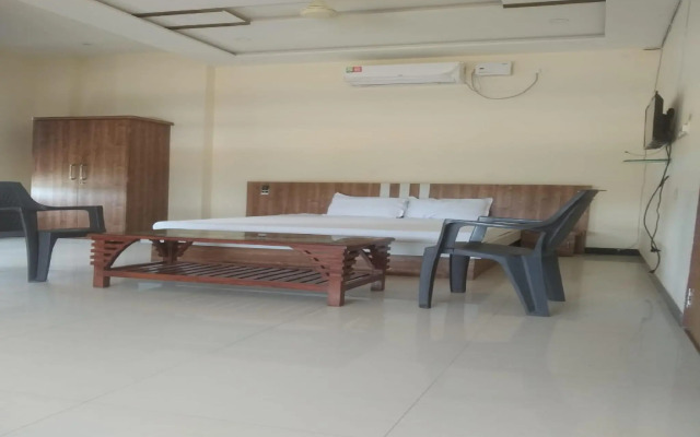 Capital O 82220 Athitya Resort