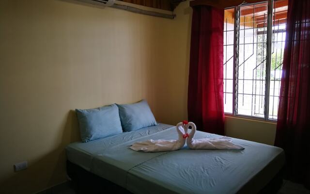 Apartamentos QR La Fortuna - Adults Only