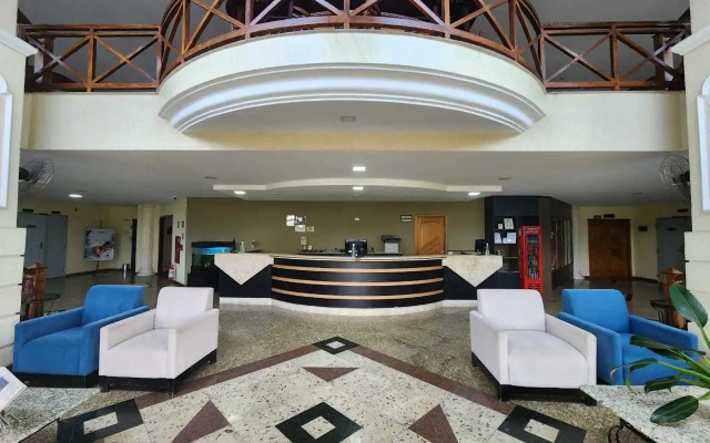 Colonial Plaza Hotel