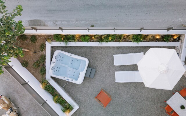 Domus Garden Apartments