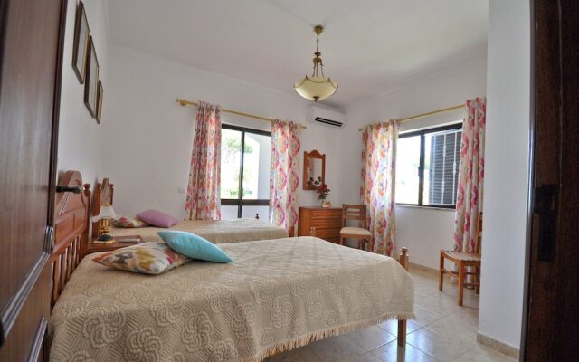 Spacious 4 Bedroom Villa Located in its own Grounds, With Private Pool and Bbq