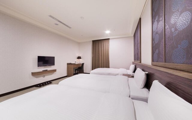 S. W. Hotel