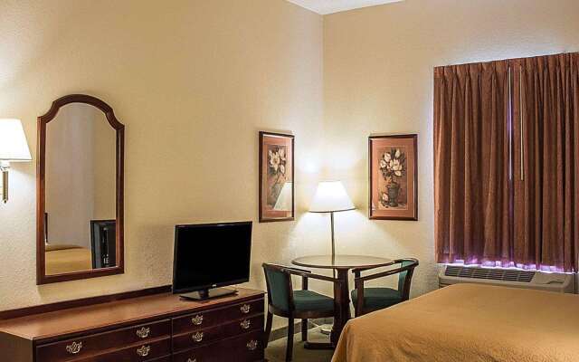 Quality Inn & Suites Bellville - Mansfield