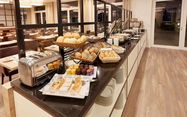 Отель Four Points Flex by Sheraton Goettingen