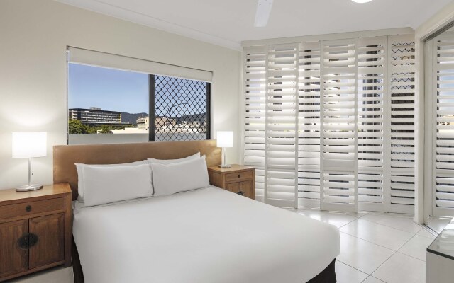 Piermonde Apartments - Cairns