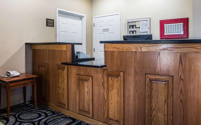 Quality Inn Dayton North - Vandalia