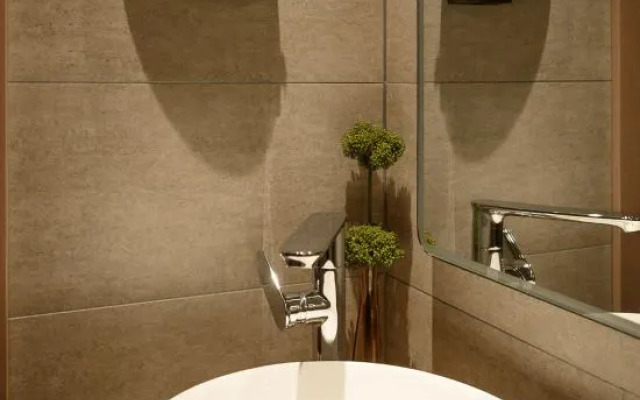 Home Inn Jinzhou Central Street Nanjing Road