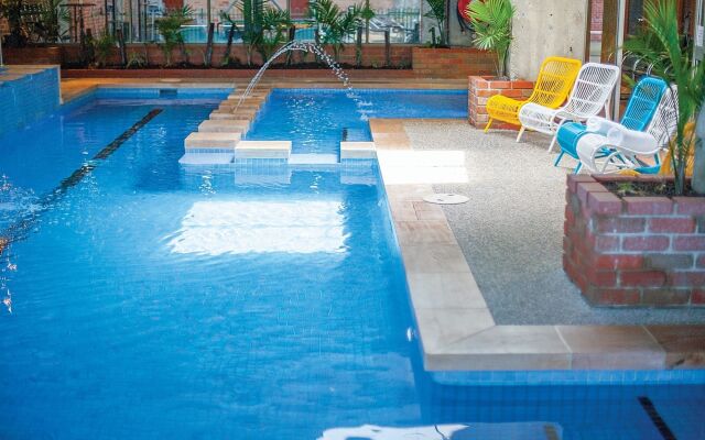 Sovereign Park Motor Inn