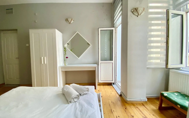 Windrose Hostel
