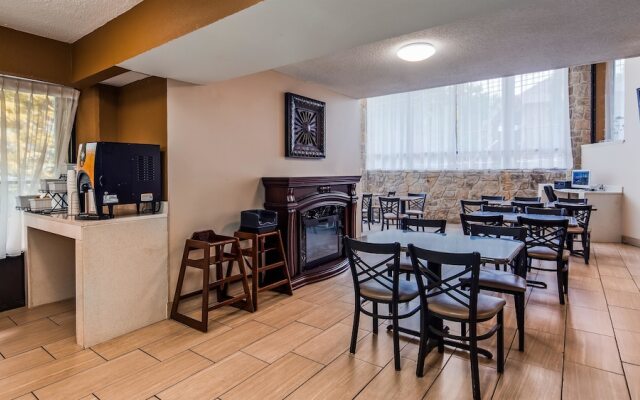 Family Inns of America