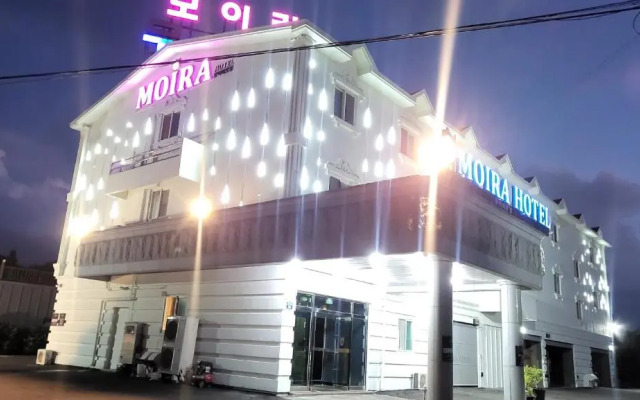 Silver Harbor Apartments. 2 Bedroom fully furnished