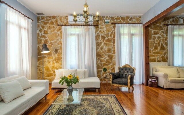 Casa d' Aquila