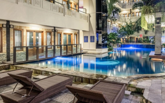 Famous Hotel Kuta