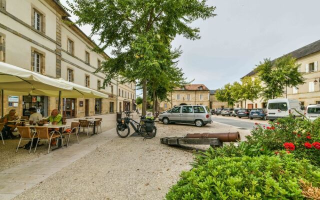 Logis Hôtel Le Commerce