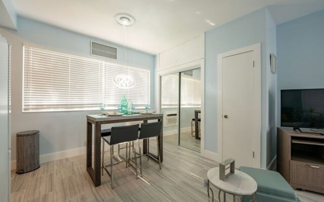 The Surf Hollywood Beach