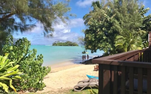 Muri Shores