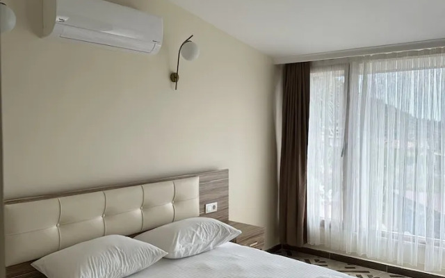 Era Holiday Hotel
