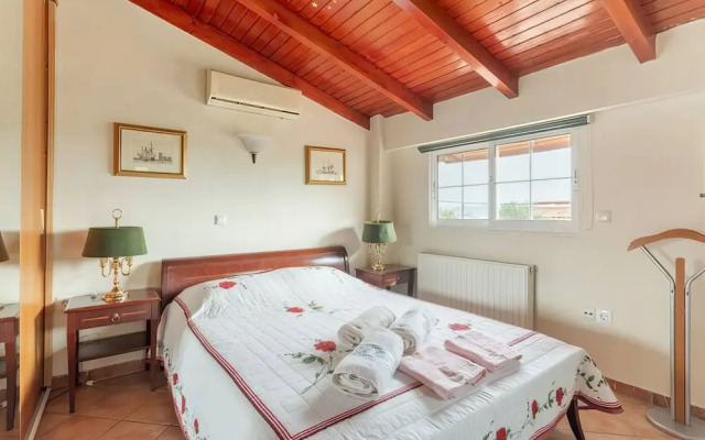 Amomos Villa with Swimming Pool