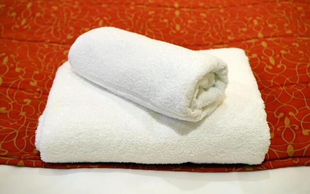 SPOT ON 65583 Hotel Navratan Residency