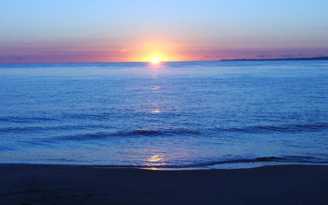 Fabulous location - Ground Floor Waterfront Unit! Clearview Apartments