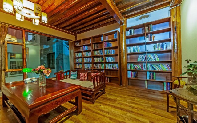 Dali BOOK INN