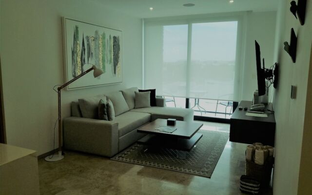 The Shore At 46Th Hotel