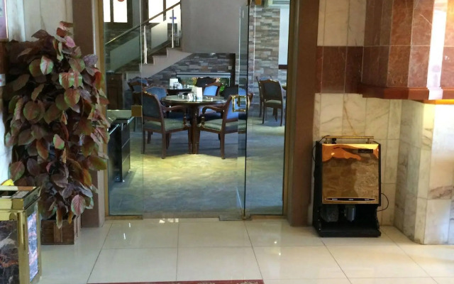 Muomen Hotel Suites