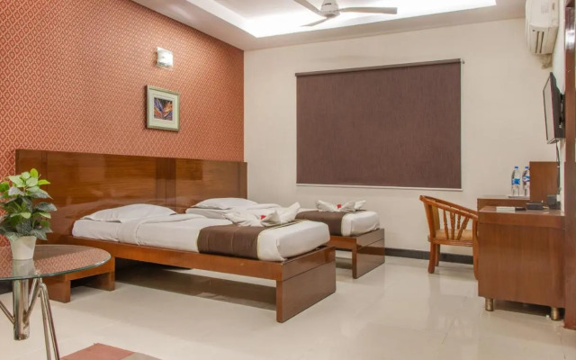 Omatra Hotel Infantry Road