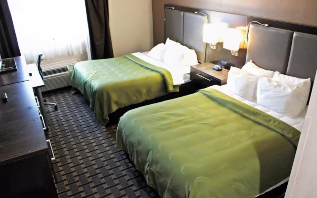Quality Inn & Suites Detroit Metro Airport